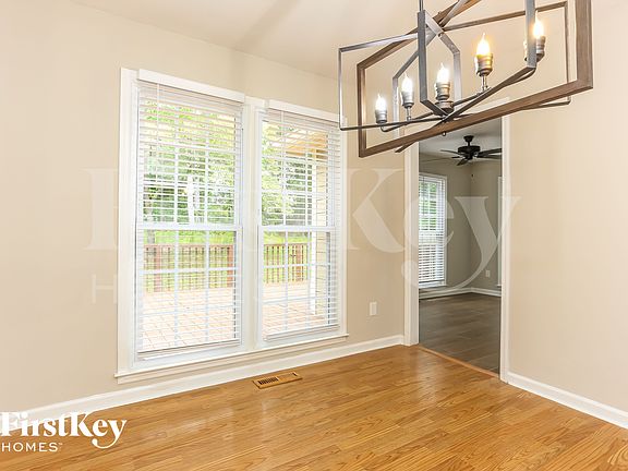 5th image of 5395 Telford Ct