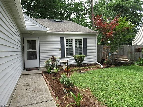 2nd image of 1403 Petrell Ct