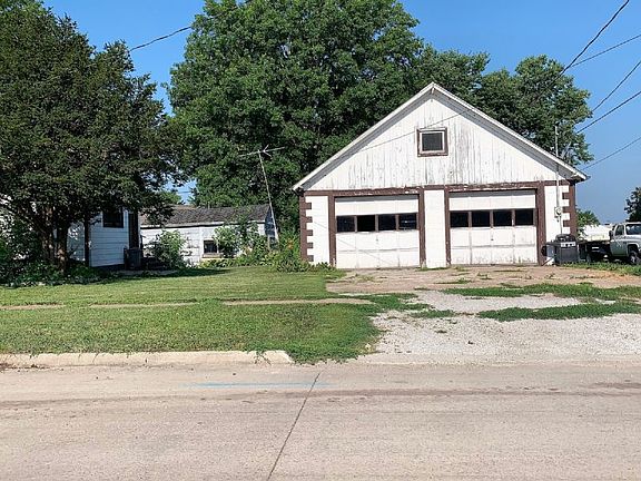 3rd image of 604 Manti St