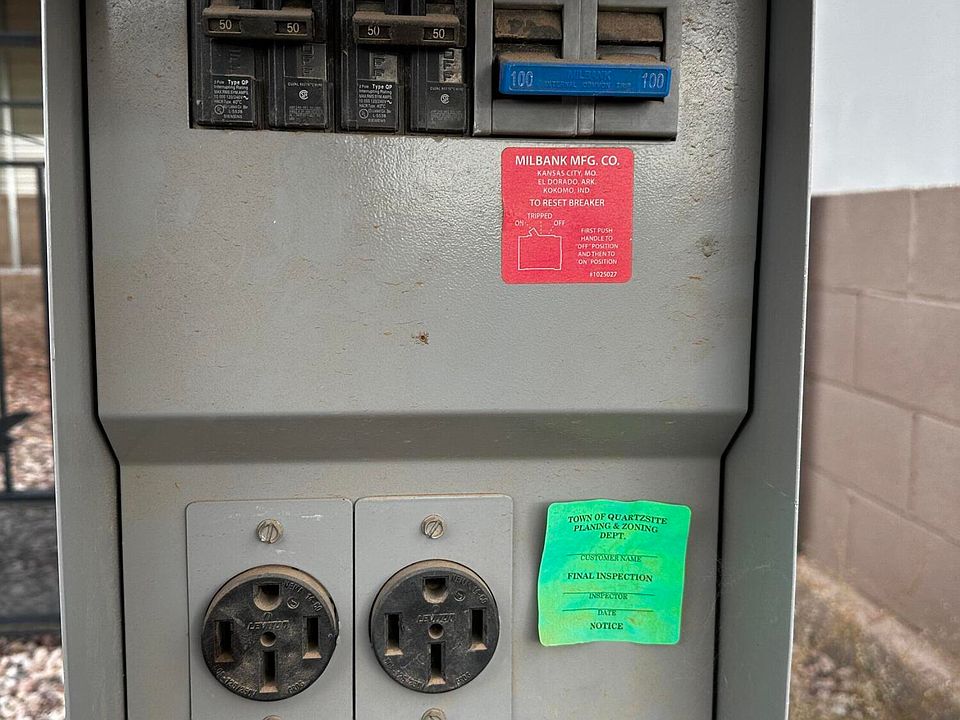 2nd image of 21 N Saguaro Rd