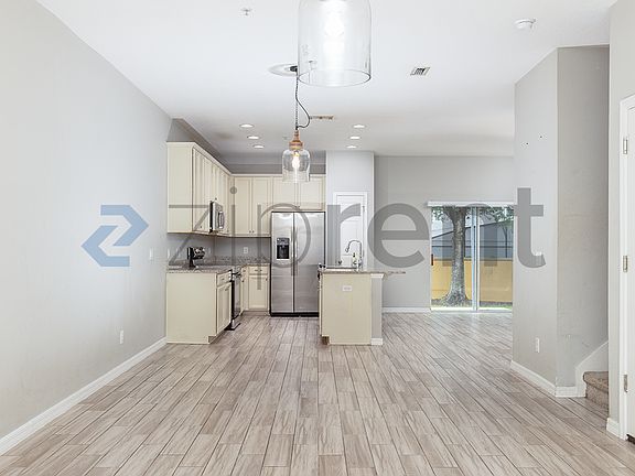 4th image of 642 Fortanini Cir