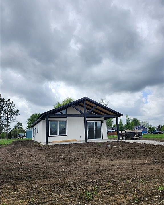 1st image of 70 Ravens Roost Dr