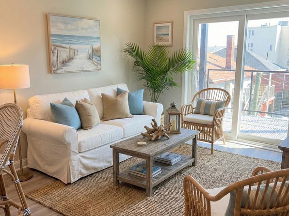 101 S Victoria Ave APT 34