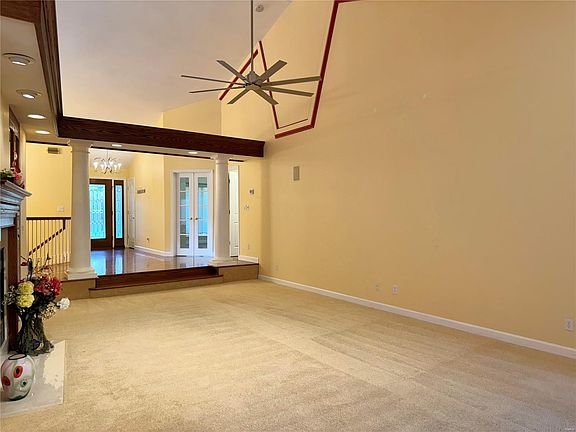 5th image of 14 Pine Hollow Ct