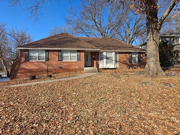 2nd image of 10938 Cypress Ave