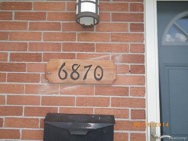 1st image of 6870 Crestwood St