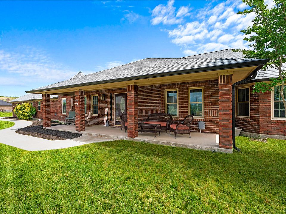 1st image of 1114 Mount Ln