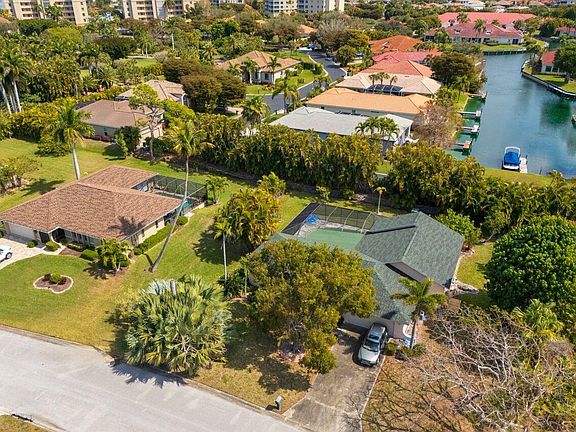 5th image of 14922 Bonaire Cir