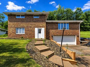 177 S Thompson Ln, Irwin, PA 15642