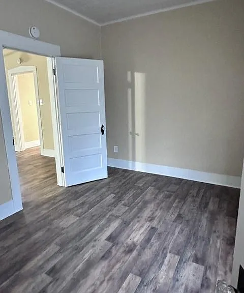 1391 SW Brown St — Photo 13