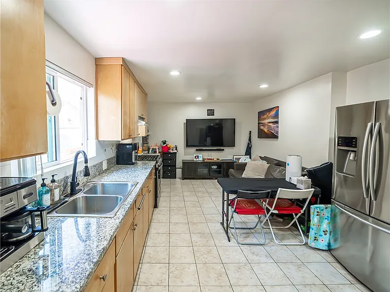 4844 Bluebell Ave — Photo 3