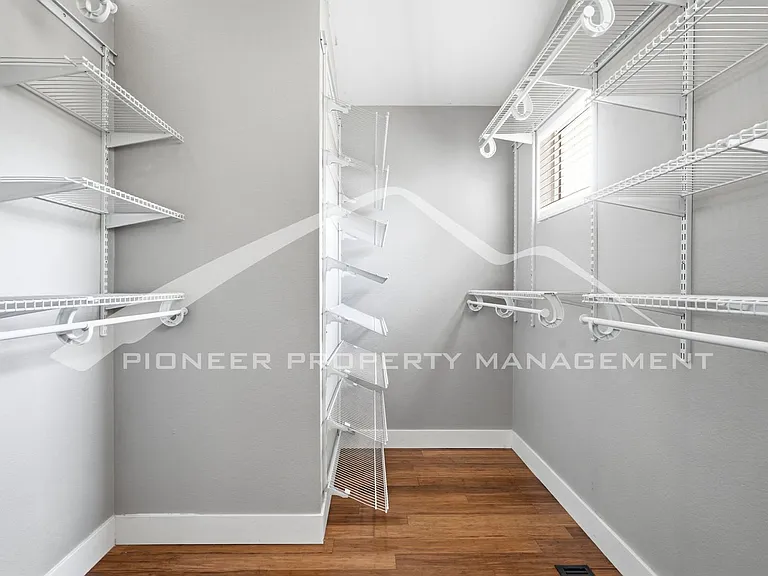 333 Sanders Cir — Photo 14