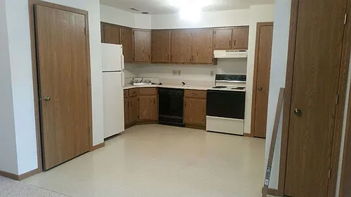 375 Main St Photo 1