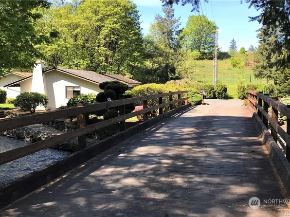 7052 81st Street SW, Lakewood, WA 98499