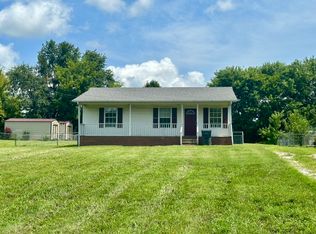 2064 Carneal Ln, Oak Grove, KY 42262