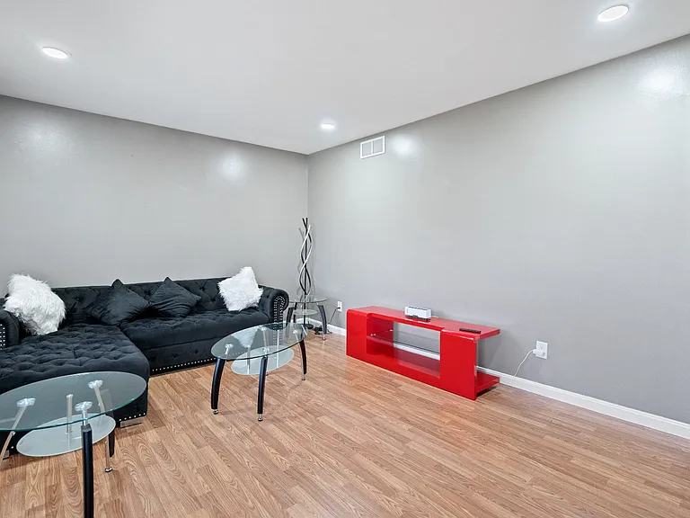 5411 Fennel Ct — Photo 14