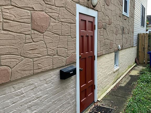 Private Entrance