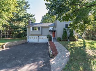 261 Skyline Dr, South Windsor, CT 06074