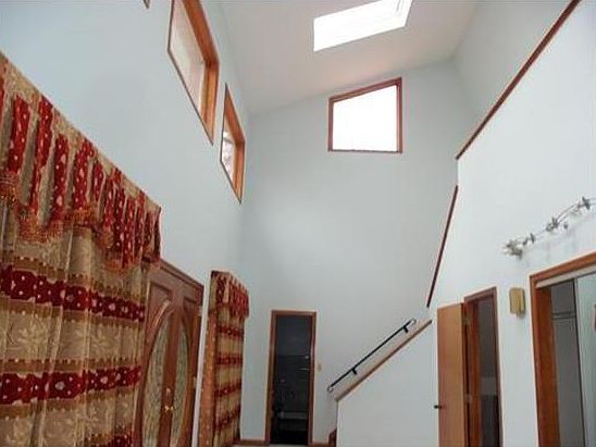 5th image of 26 Milsom Dr