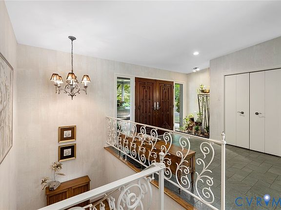5th image of 314 Berwickshire Dr