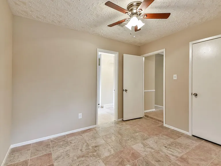 9503 Bent Spur Ln — Photo 25
