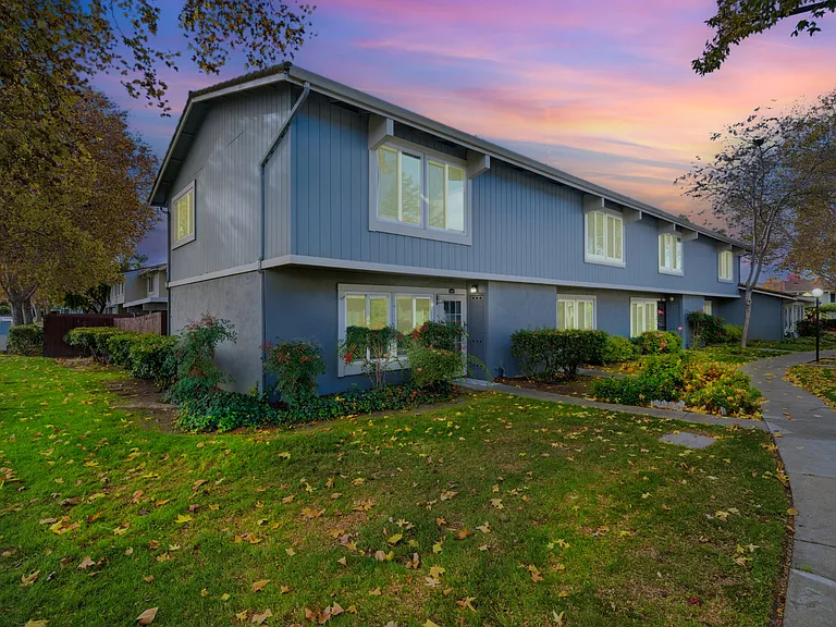 3194 Pawnee Way — Photo 1