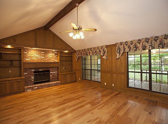 Great room with Vaulted Ceiling