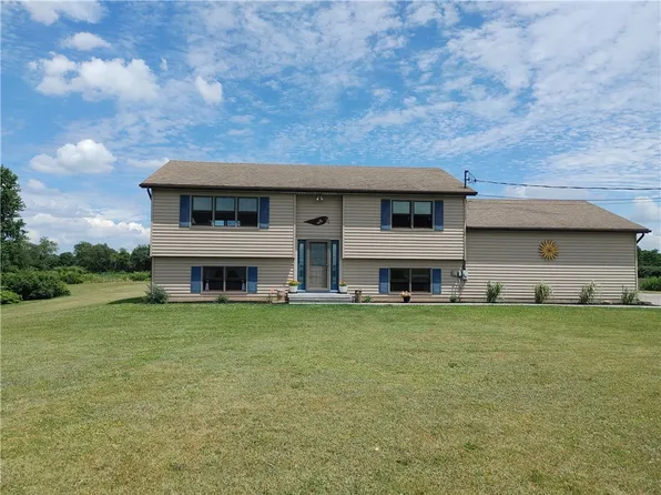 6859 Jerico Rd, Bergen, NY 14416