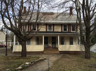 13 High St APT B, Amherst, MA 01002