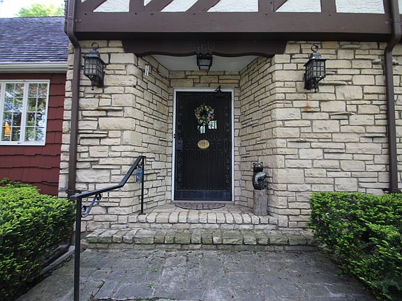 3rd image of 460 Butler Ave E