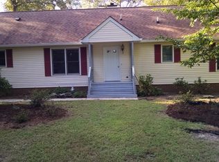 220 Pipe N Tree Dr, Hartfield, VA 23071