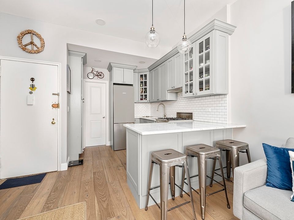 1st image of 215 E 89th St APT 1A