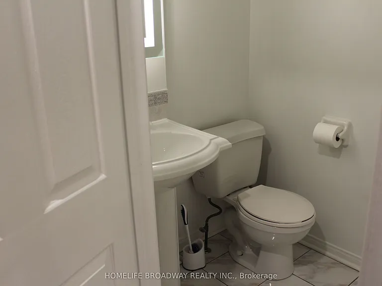 1240 Bantham St — Photo 4