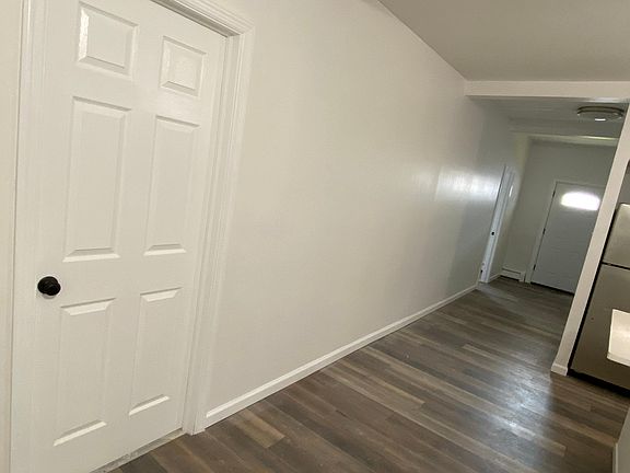 5th image of 1899 Cornell Ave #1