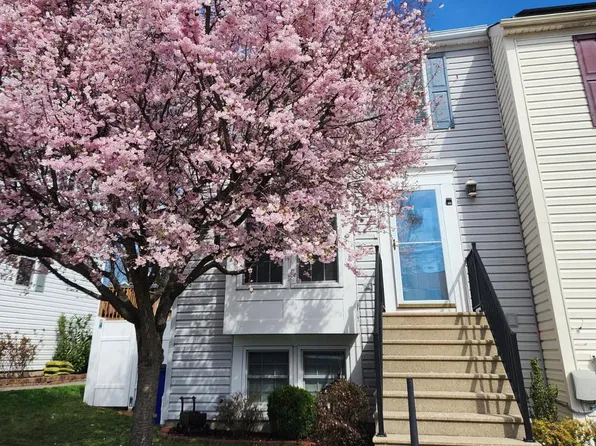 7856 Marioak Dr, Elkridge, MD 21075