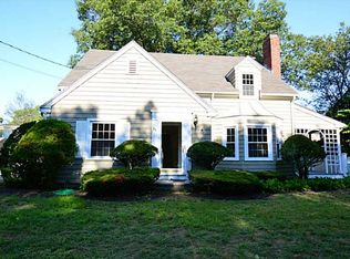 33 Hastings Ave, Pawtucket, RI 02861