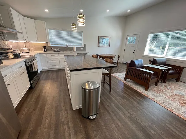 230 Scenic Dr — Photo 8
