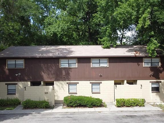 4th image of 915 SW 61st St APT C
