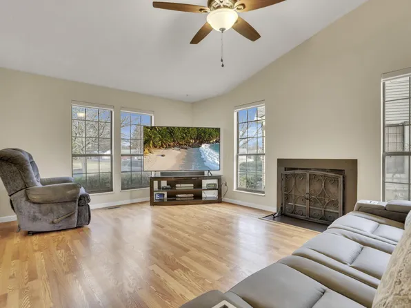 913 Crofton Pl, Reynoldsburg, OH 43068