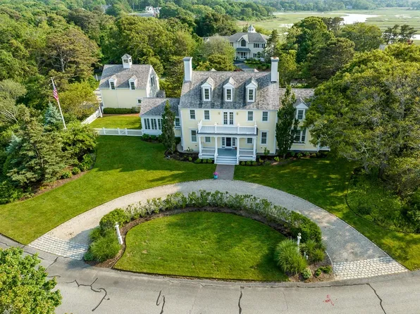 25 Goose Point Ln, East Sandwich, MA 02537