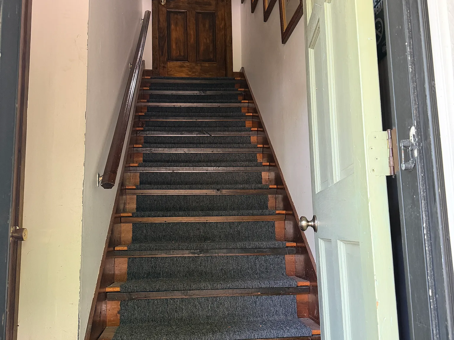 2 bed, 1000 sqft, $2,100 — Photo 3