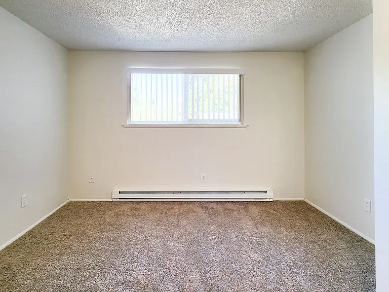 Metzger Park Apartments — Photo 7