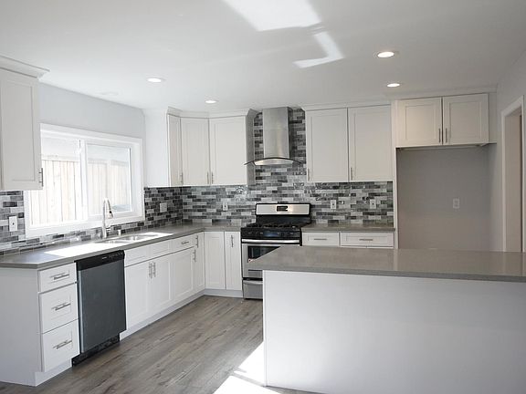 Kitchen- Brand new stainless steel appliance