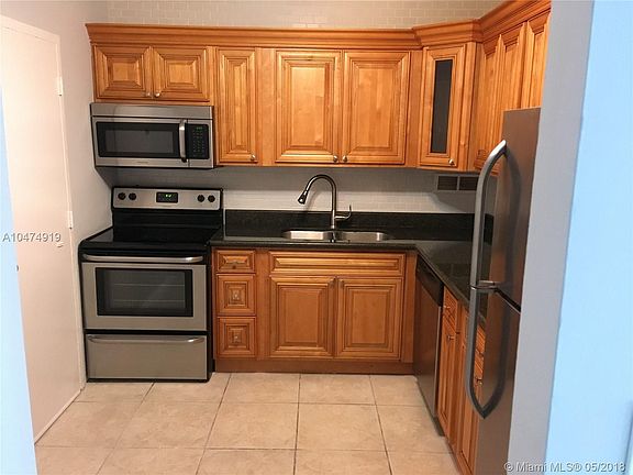 4th image of 1455 N Treasure Dr APT 7A