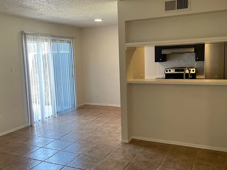 1705 Coronado Hills Dr #B — Photo 3