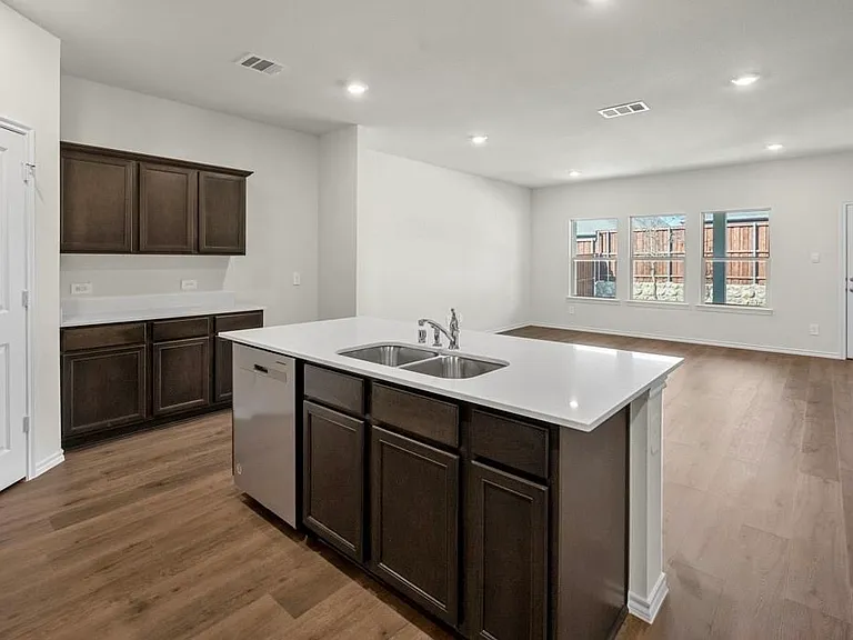 11304 W Pond Dr — Photo 3