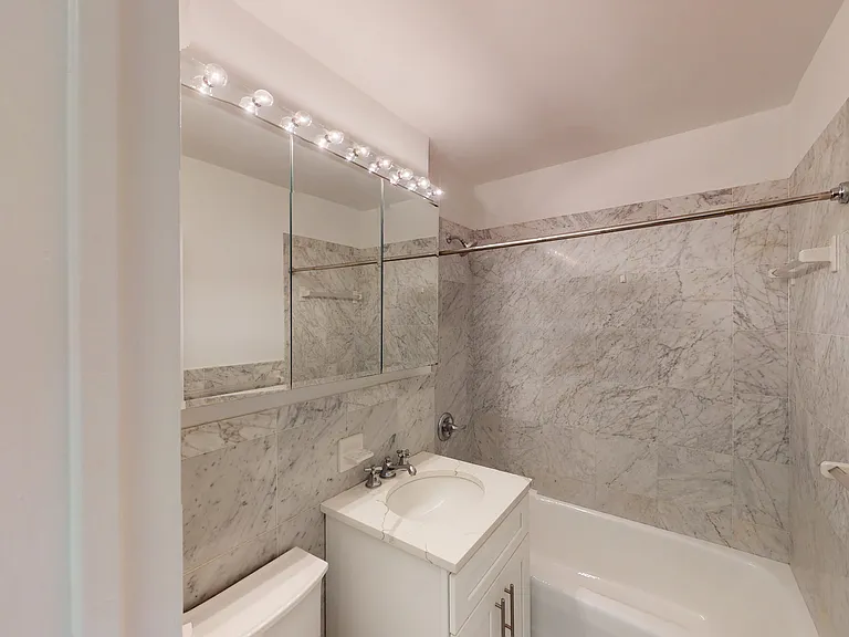 177 E 75th St #4C — Photo 5