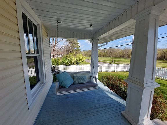 3rd image of 203 Riverside Dr