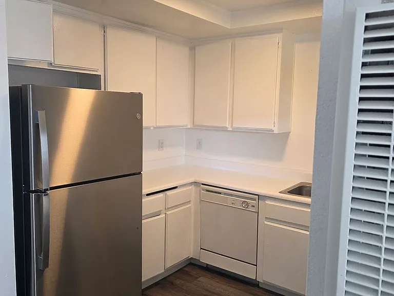 14104 Yukon Ave — Photo 3