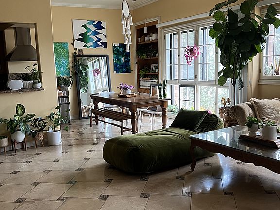 3rd image of 4477 Wilshire Blvd APT 305